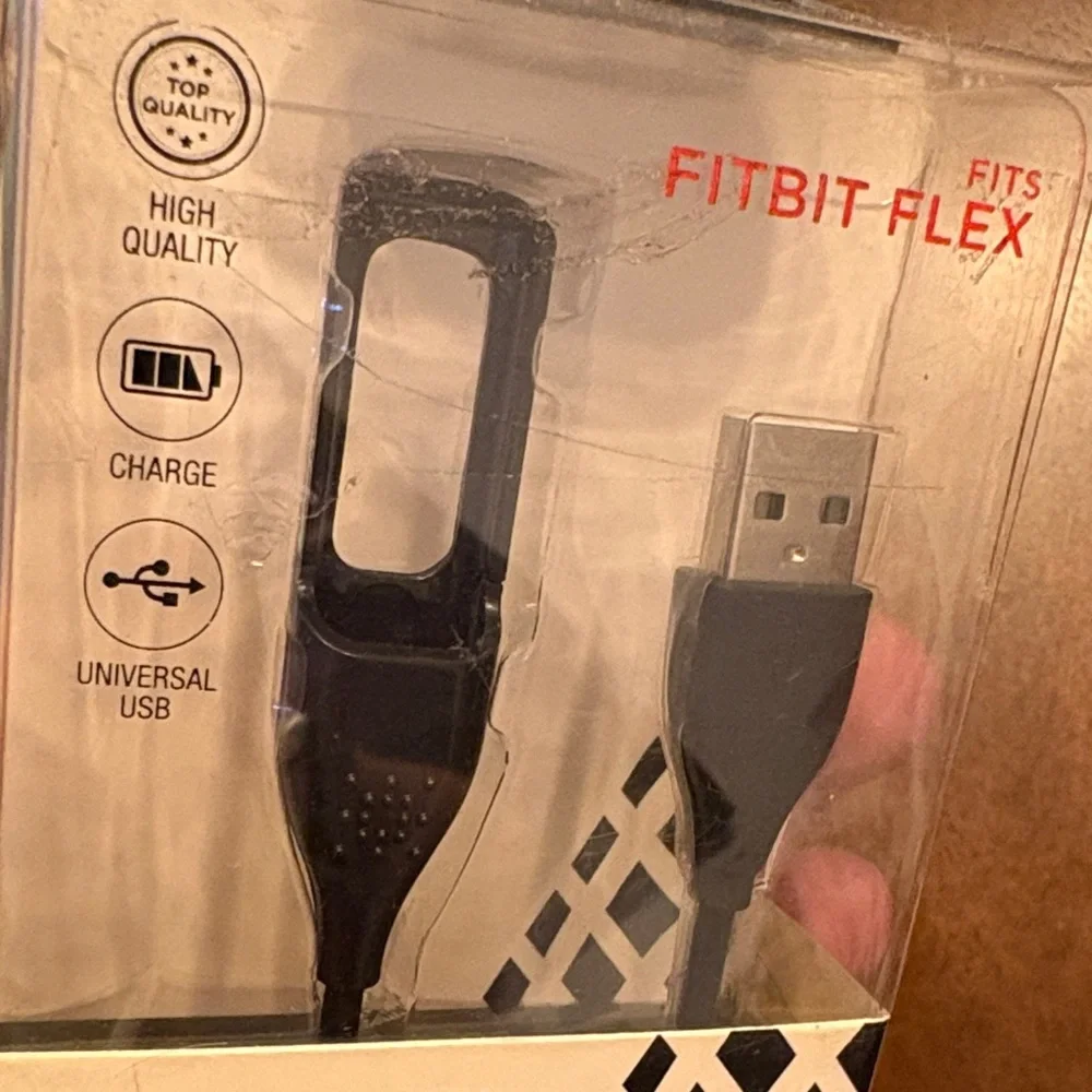 Vivitar Charge Away USB Charging Cable for Fitbit Flex - Black